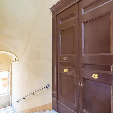 Apartamento Nova Stylish House In Center By Napoliapartments