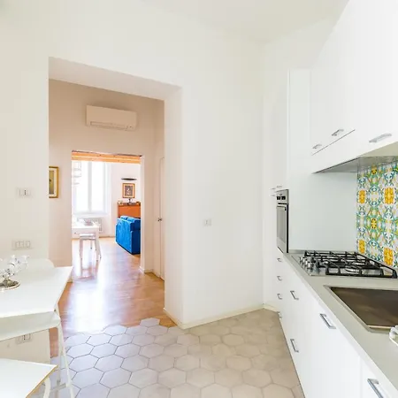 Apartament Nova Stylish House In Center Neapol