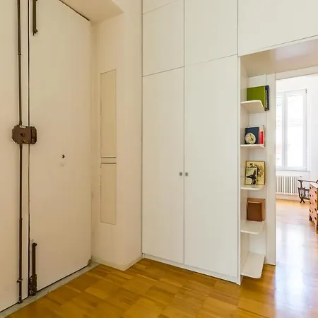 Apartamento Nova Stylish House In Center By Napoliapartments