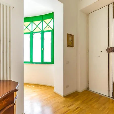 Nova Stylish House In Center By Napoliapartments *