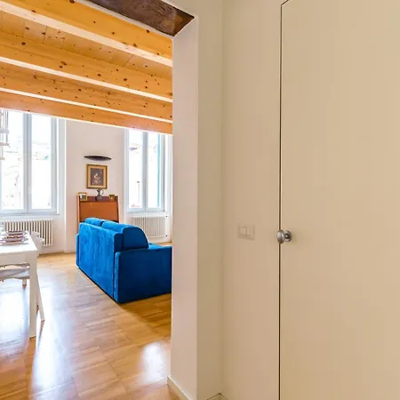 Nova Stylish House In Center By Napoliapartments