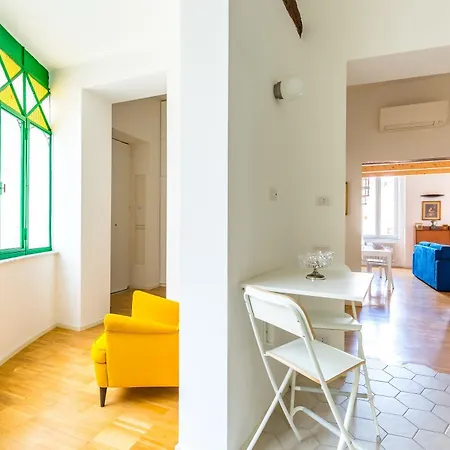 Apartamento Nova Stylish House In Center By Napoliapartments *