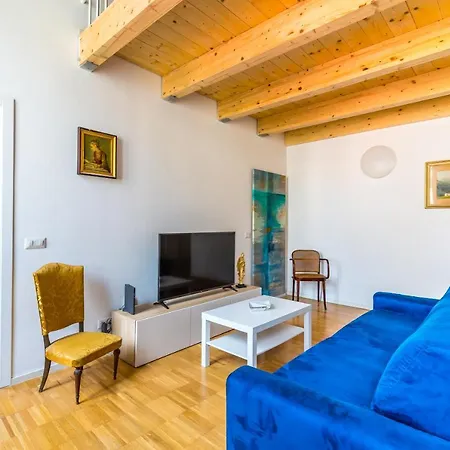 Nova Stylish House In Center By Napoliapartments Apartment Naples