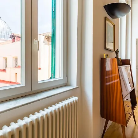 Apartment Nova Stylish House In Center By Napoliapartments *